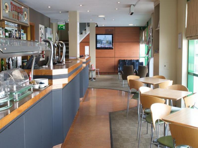 Hilton Garden Emirates Old Trafford 4*