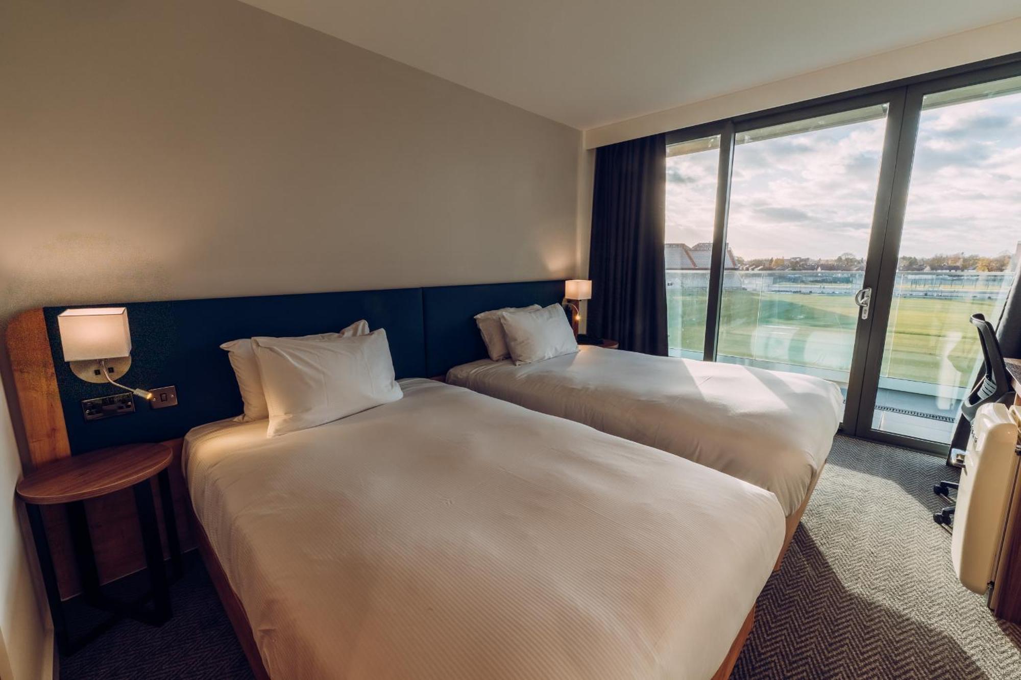 Hilton Garden Manchester Emirates Old Trafford Солфорд