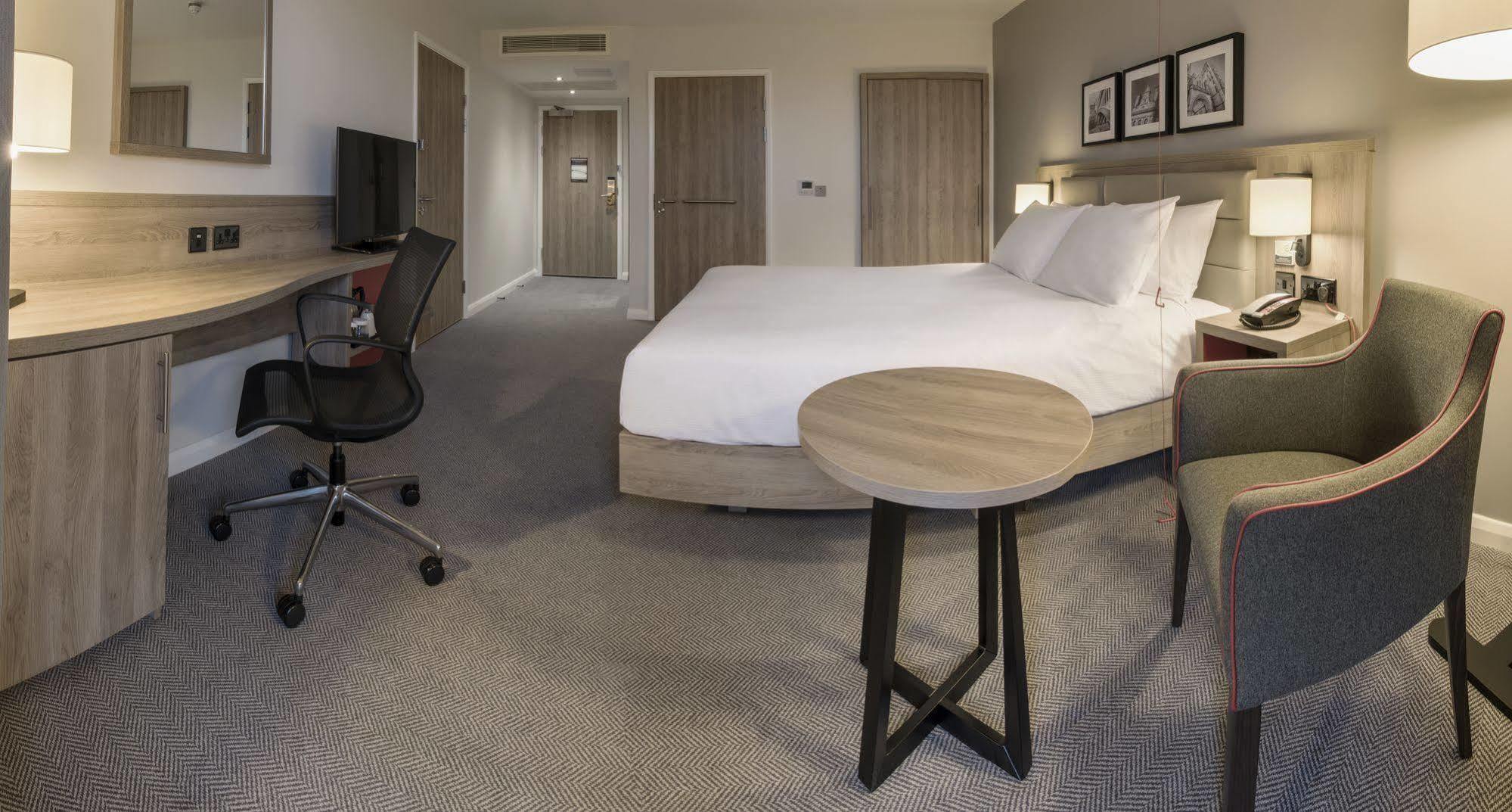Hilton Garden Manchester Emirates Old Trafford 4*